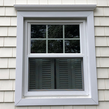 A new aluminum casing with a crown molding installed by the local siding company Riga Home Pro in Darien, CT
